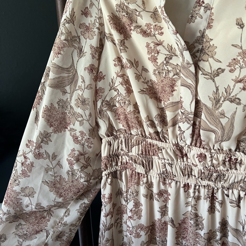 She + Sky Cream Floral Long Sleeve Maxi Dress - Picture 2 of 3